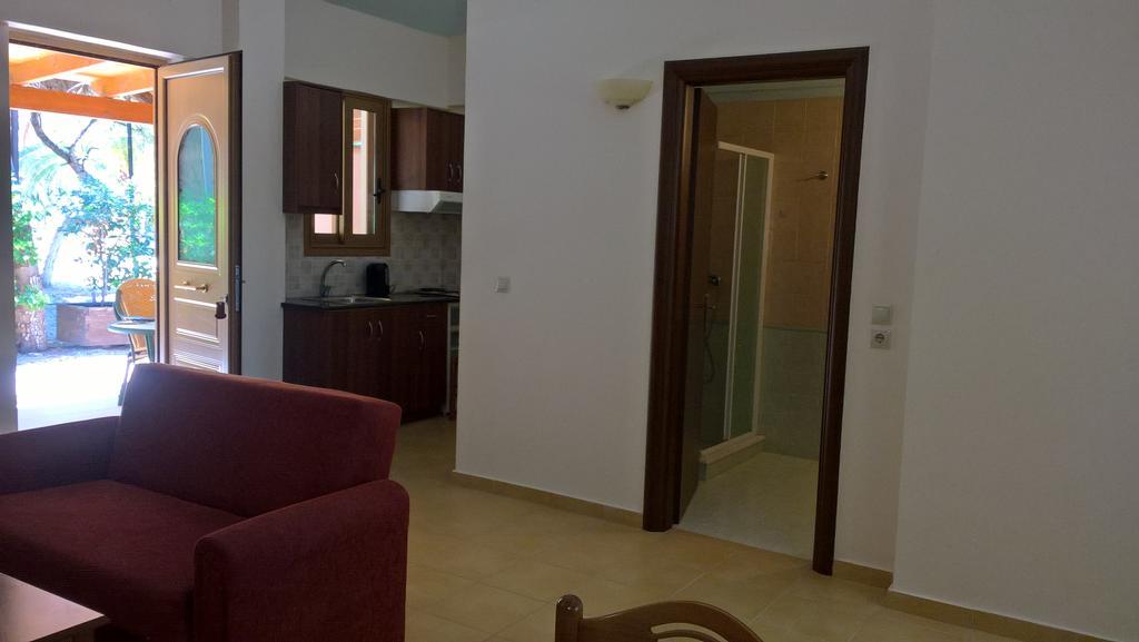 Poseidon Bungalows Iria Exterior photo